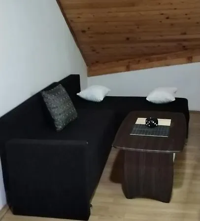 Sobe Lara * Donji Milanovac