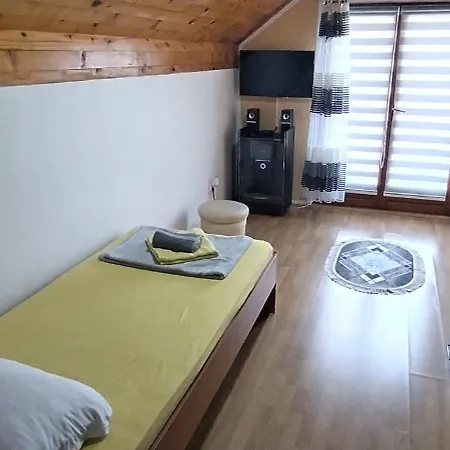 Homestay Sobe Lara *