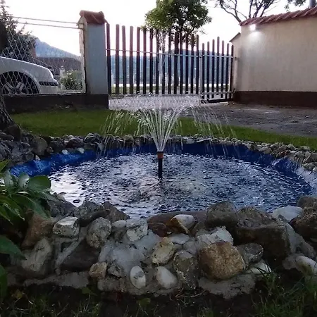 Проживание в семье Sobe Lara Доньи-Милановац